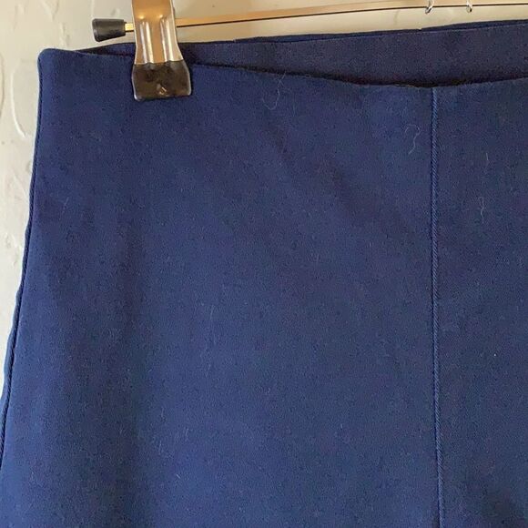 OLD Navy denim elastic waist with side zipper and button closure size 2 - Picture 3 of 10